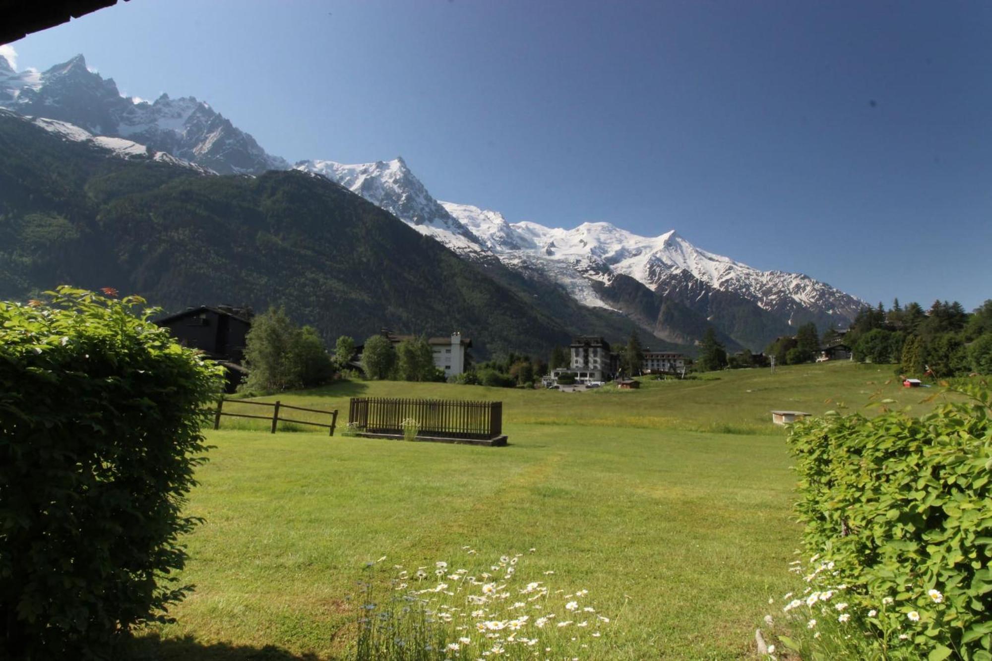 Le Savoy - Terrasse Avec Vue Sur Le Mont-Blanc Apartment Chamonix Exterior photo